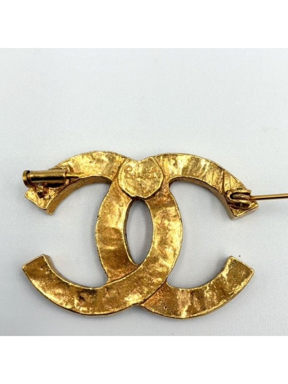 Chanel CC Logo Rhinestone Gold Brooch - Picture 3 of 7
